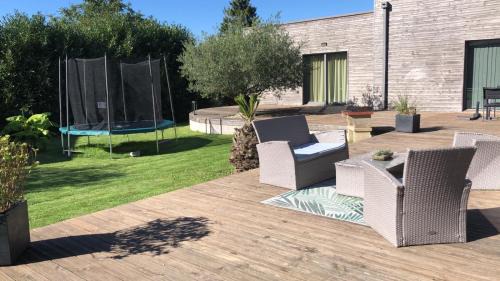Ligny-en-Cambresis Villa | Elegant Villa d’architecte with Heated Pool & Pet-Friendly