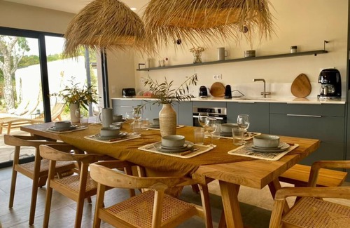 Sainte-Lucie-de-Porto-Vecchio Villa | Villa D'architecte "Casa Verde": Family-Friendly Retreat Near Beach