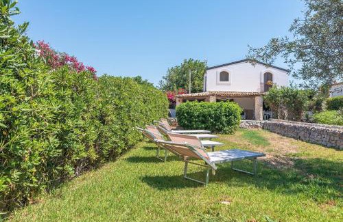 Granelli Villa | Beachfront Villa d'Eos with Ocean Views in Pachino