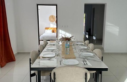 Ambohibao Villa | Beautiful Villa 20 Minutes from the Airport, Family Friendly
