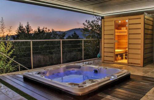 Le Beausset Villa | Idyllic Villa with Private Pool, Sauna & Garden in Le Beausset
