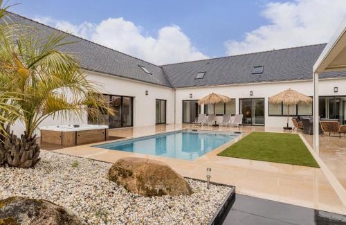 La Turballe House | Elegant Villa d'Exception with Pool and Cinema near Beach