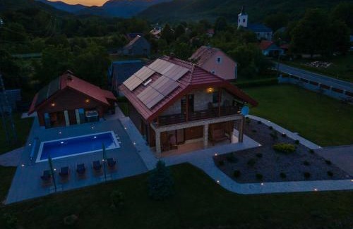 Brusane Villa | Villa D-IKA: 4-Star Oceanfront Retreat with Spa & Pool