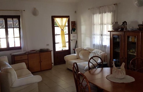 Sarroch Villa | Villa da Titti e Carlo: Pet-Friendly Ocean View Retreat
