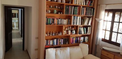 Sarroch Villa | Villa da Titti e Carlo: Pet-Friendly Ocean View Retreat