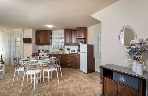 Maleme Villa | Spacious Villa Dahlia: Your Perfect 3 Bedroom Retreat