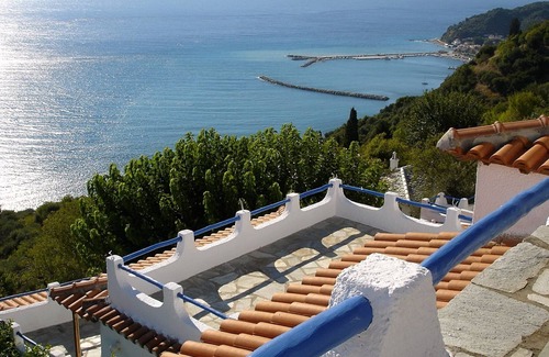 Xanthi Region Villa | Discover Villa DAHLIA: Oceanfront Pool with Egean Views