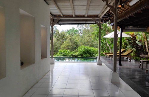 Sambahan Villa | Relaxing Jungle View Villa with Pool & Spa Amenities