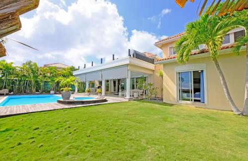 Dampierre Villa | Villa Dampierre: Oceanfront Escape with Pool & 9.5 Rating