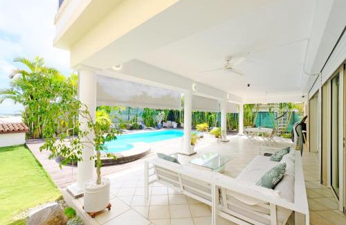 Dampierre Villa | Villa Dampierre: Oceanfront Escape with Pool & 9.5 Rating