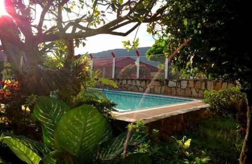 Chinauta House | Budget-Friendly Getaway at Villa Daniela with Pool & Pets