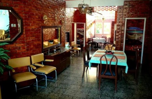 Chinauta House | Budget-Friendly Getaway at Villa Daniela with Pool & Pets
