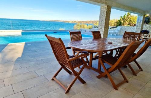 Costa Saracena-Castelluccio Villa | Villa Daniela - Private Pool & Beach Access Near Catania