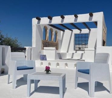 Aghir Villa | Inviting Villa Dar Dart Djerba for 8 with Pool & Pets Welcome