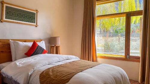 Hunza Hotel | Villa Darya: Exceptional 4-Star Stay with Family-Friendly Amenities