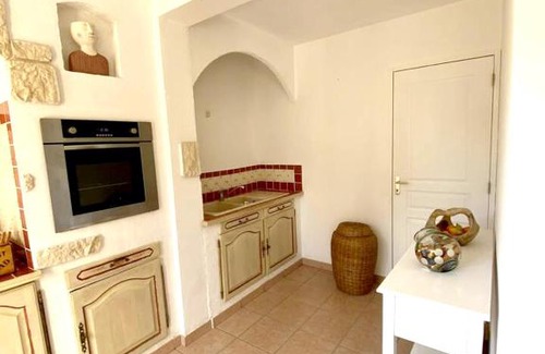 Les Sablettes Villa | Inviting Villa near La Seyne sur Mer with Private Pool