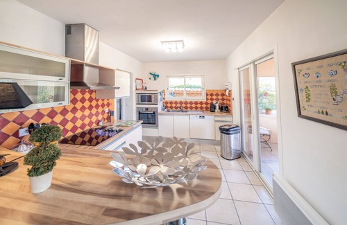 Mollans-sur-Ouveze House | Villa de Charme Near Ventoux with Heated Pool & Ocean Views