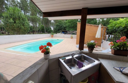 Escource Villa | Cozy Villa de Charme: Ideal for Families & Pet Lovers