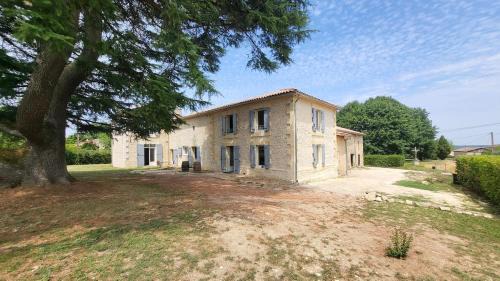 Montcaret Villa | Villa de charme rénovée Périgord pourpre
