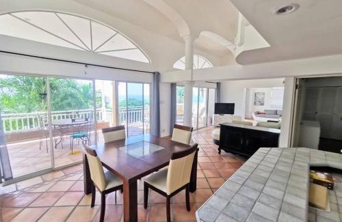 Pelican Key Villa | Seaside Villa with Pool - Family Friendly Retreat