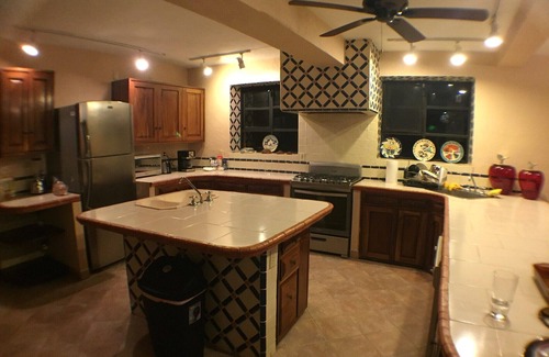 La Manzanilla Villa | Villa De Corazon: Family-Friendly Retreat with Spa & Pool