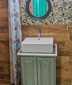 Scarborough Apartment | Pet-Friendly Groovy Suite at Villa De Cruz - Rated 8.5/10