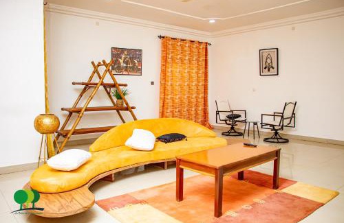 Ouagadougou House | Villa de l'Intégration: Relax by the Pool, Family Friendly