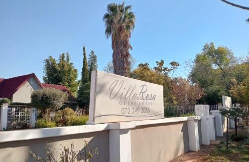 Klerksdorp House | Cozy Villa de la Rosa Klerksdorp with Breakfast Included