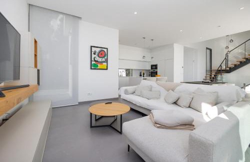 Lo Rufete Villa | Elegant Villa with Heated Pool at Las Colinas Resort