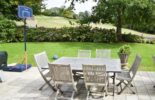 Gonneville-sur-Mer Villa | Elegant Villa de Luxe in Gonneville sur Mer with Pool