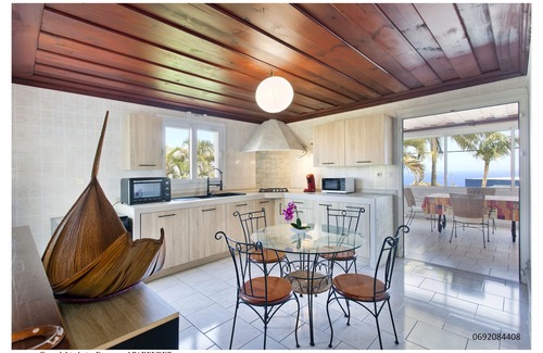 Petite-Ile Villa | Elegant Villa de Luxe: Pool, Oceanfront & Family-Friendly