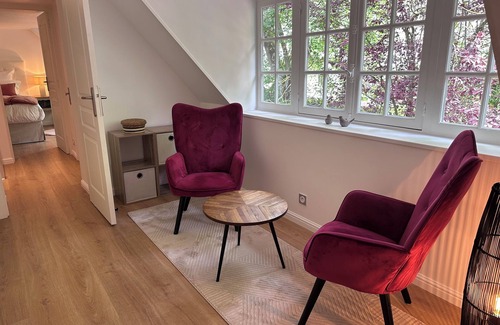 Versailles Villa | Elegant Villa with Terrace, Perfect for Exploring Paris!