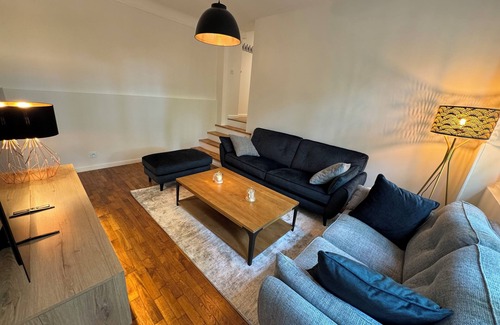 Versailles Villa | Elegant Villa with Terrace, Perfect for Exploring Paris!