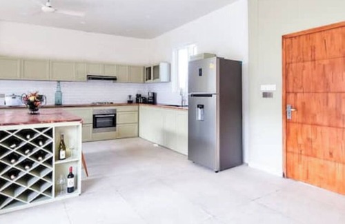 Kampot Villa | Exclusive 5-Bedroom Villa with Private Pool and Breakfast