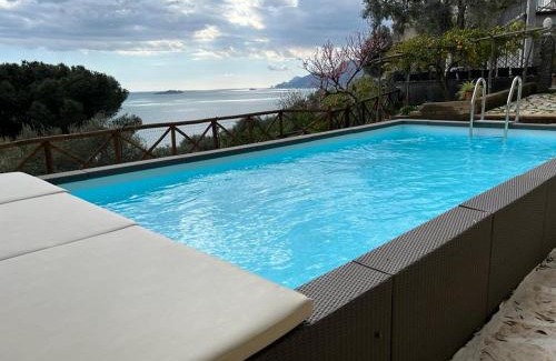 Laurito Villa | Villa De Rosa: Family-Friendly Retreat with Pool & Hot Tub