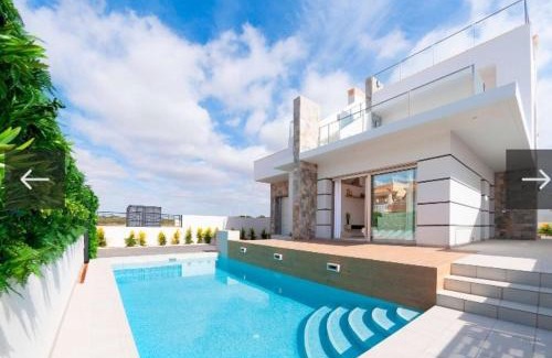 Los Alcazares Villa | Relaxing Villa de Sol: Private Pool, Sauna & Top Reviews