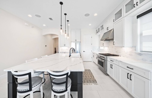 Aquarina House | Villa de Tyler: Ocean View Getaway with Private Pool & Spa
