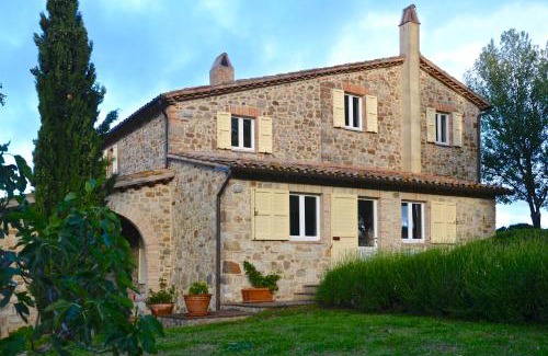 Todi Villa | Serene Oceanfront Retreat at Villa degli Artisti