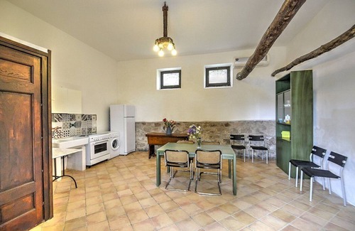 Fisciano Villa | Welcoming Villa dei Faggi: Family-Friendly Retreat in Nature