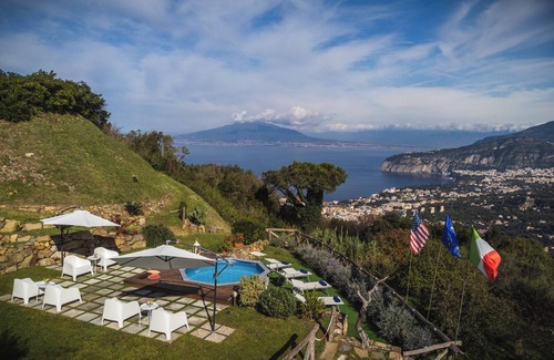 Sant'Agata sui Due Golfi Villa | Villa Dei Golfi: Relaxing Oasis with Oceanfront Views