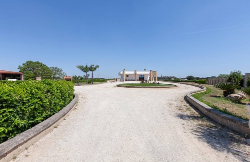 Sogliano Cavour Villa | Relax at Villa Dei Re: Pool, Spa & Jacuzzi Awaits You