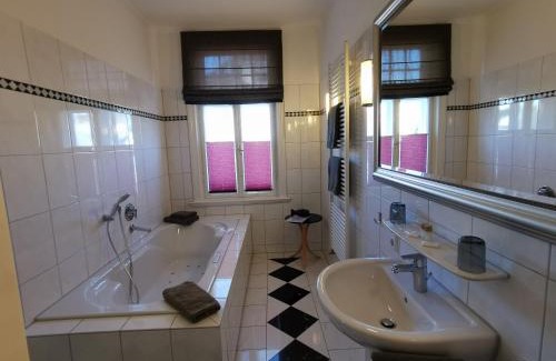 Doese Villa | Discover Villa Deichvoigt: Family-Friendly with Breakfast