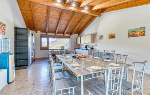 Rende House | Discover Villa Del Borgo: Family-Friendly with Pool Access