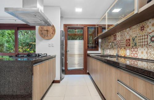 Centro House | Relax at Villa Del Fiori: Pet-Friendly with Pool Access