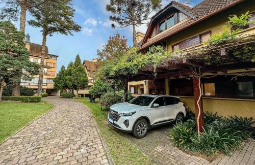 Centro House | Relax at Villa Del Fiori: Pet-Friendly with Pool Access