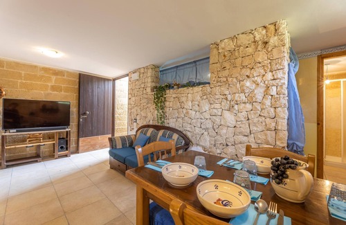 Poggiardo Apartment | Relaxing Villa Del Geco Tavernetta with Pool and Spa