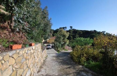 Cipressa Apartment | Relax at Villa Del Mare Ligure Elvezia with Ocean Views