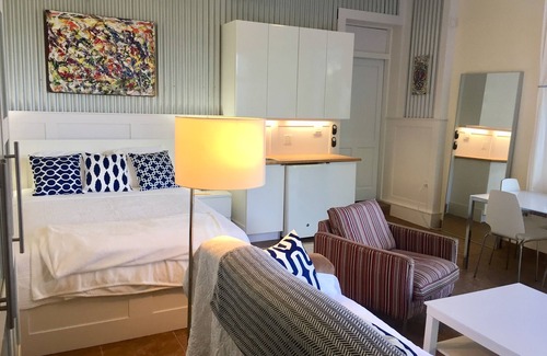 Belmont Apartment | Delightful Villa Del Mar Studio with Pool & Pet-Friendly Perks
