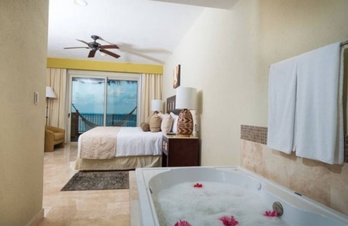 Playa Mujeres Resort | Experience Villa Del Palmar Cancun: Ocean View & Spa Bliss