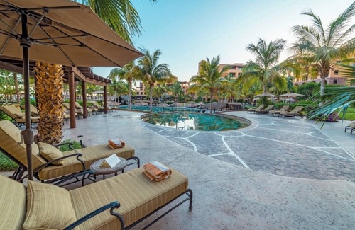 El Marasal Condo | Discover Villa del Palmar: Ideal Suite in Loreto